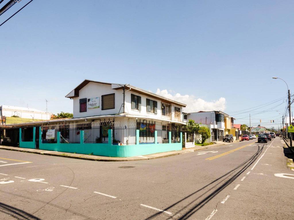 In The Wind Hostel And Guesthouse San Jose  Exterior photo